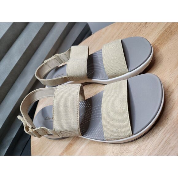 Clarks Arla Jacory Sandals Women's size 10 Wide Soft Gold - Picture 6 of 9